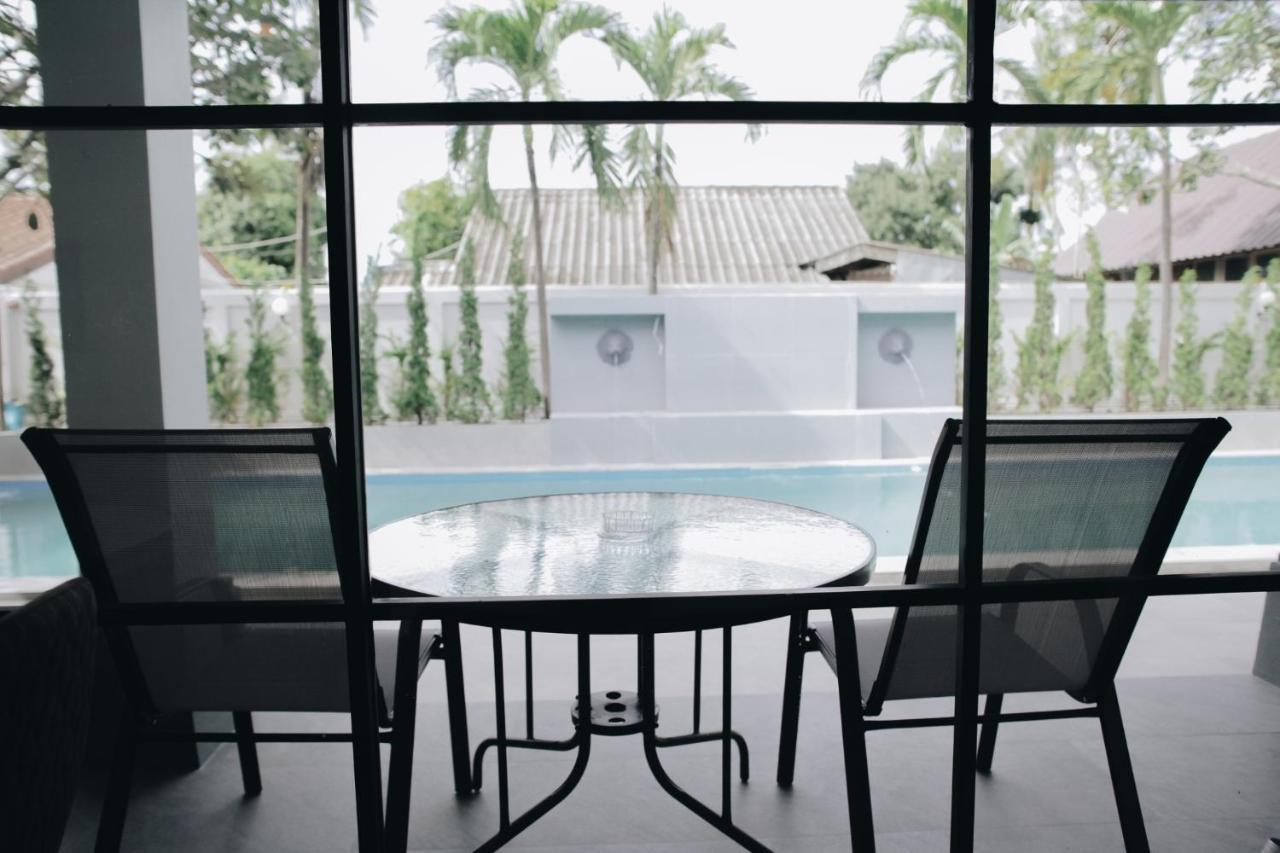 La Riva Boutique Hotel Kamphaeng Phet Ngoại thất bức ảnh