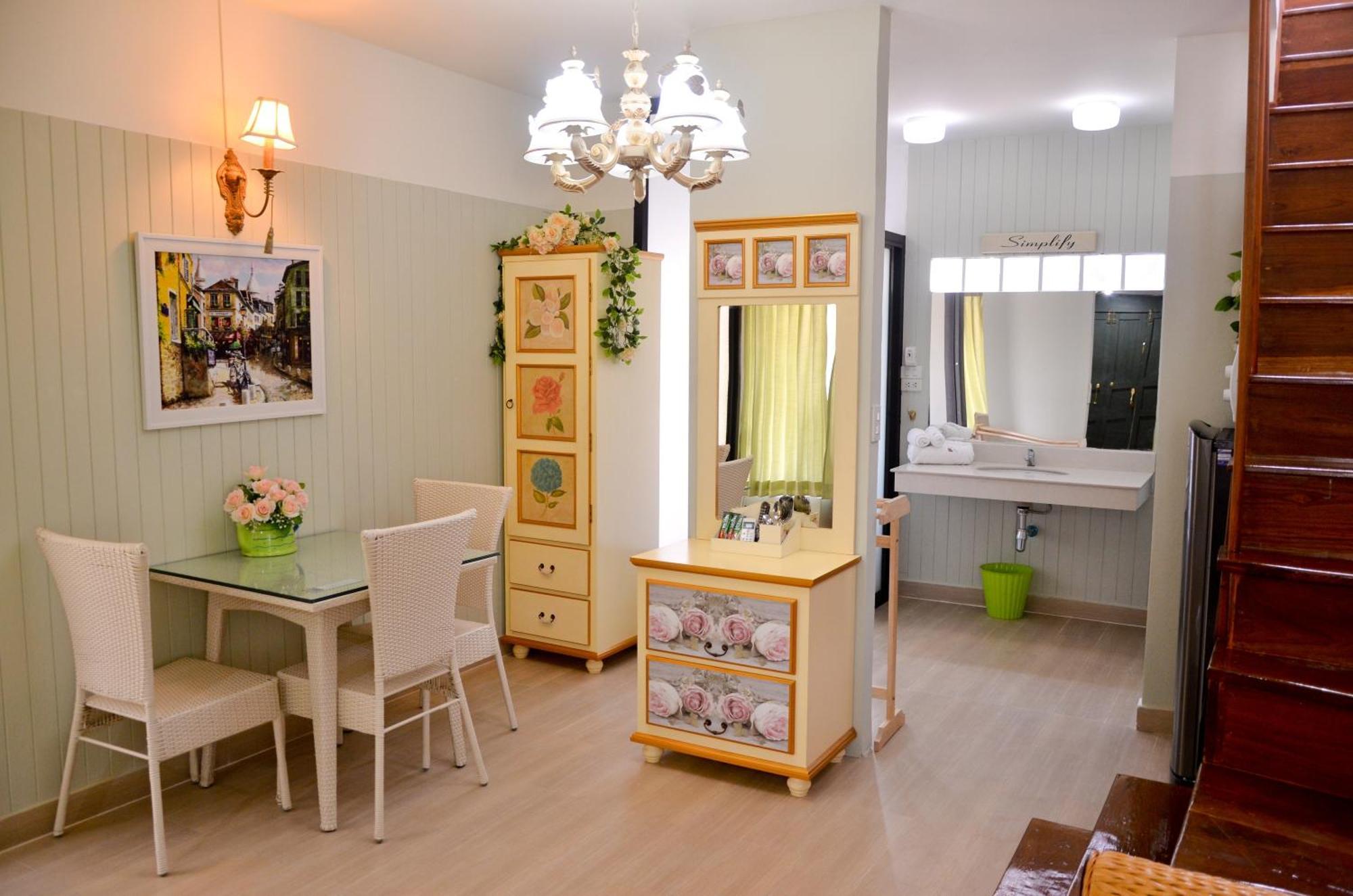 La Riva Boutique Hotel Kamphaeng Phet Ngoại thất bức ảnh